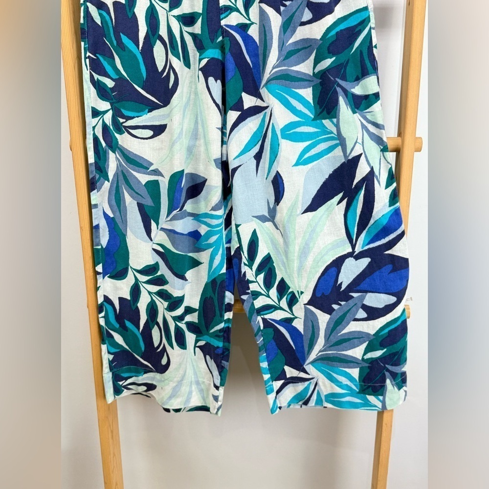 C&C California Blue and white tropical leaf print wide leg crop pants size L - Picture 3 of 10
